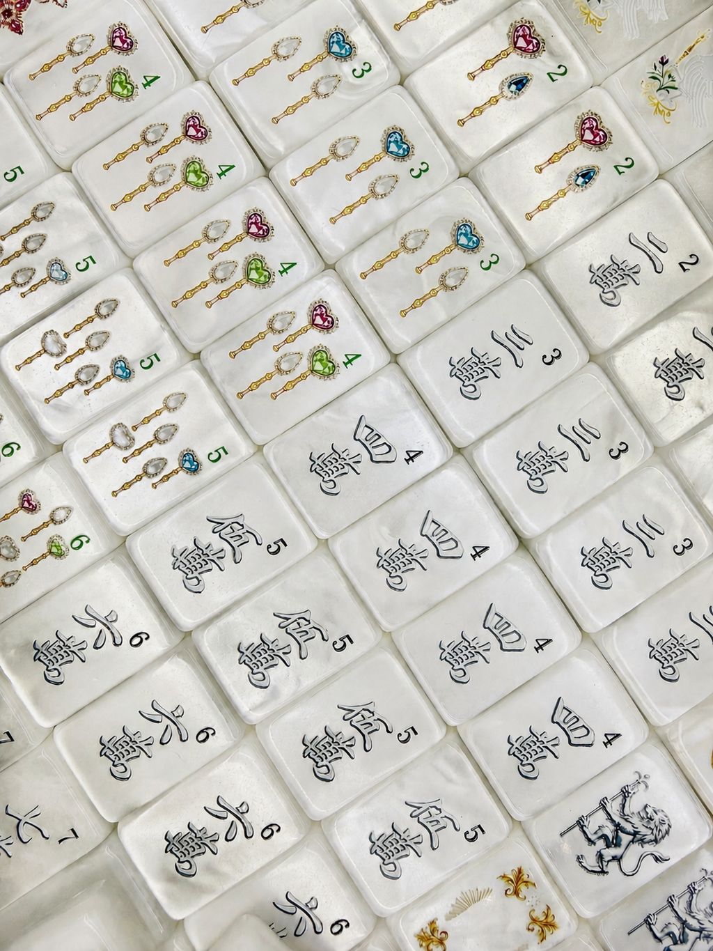 Mother of Pearl Slim Mahjong Set